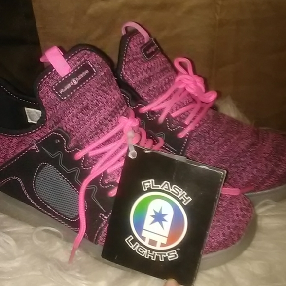 LD light up sneakers - Picture 1 of 8
